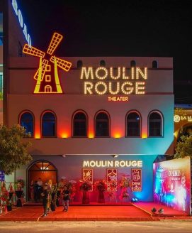 Hộp đêm Moulin rounge theater